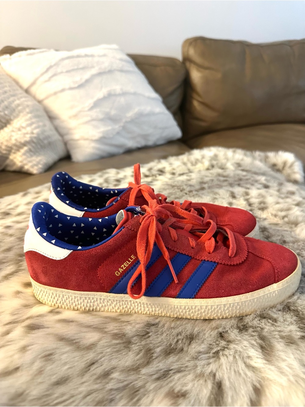 adidas Gazelle Sneakers - Red with Blue Stripes